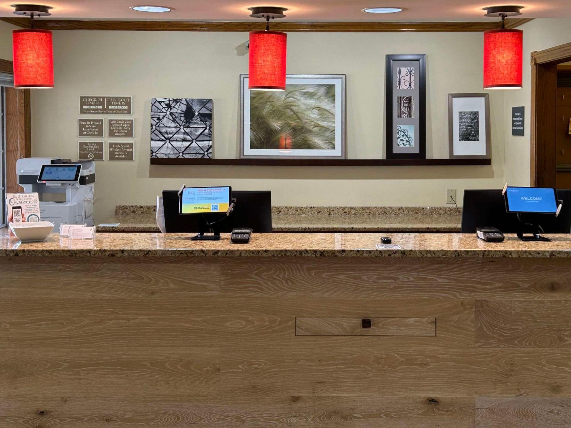 明尼苏达州奥瓦通纳丽怡乡村套房酒店 Owatonna 外观 照片